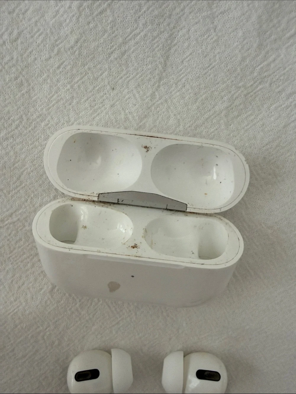 Apple White AirPods Pro with Charging Case